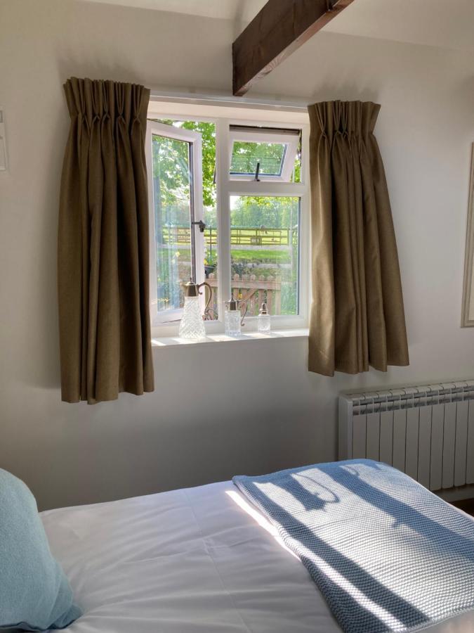 Hunters Moon B&B Tidworth 外观 照片