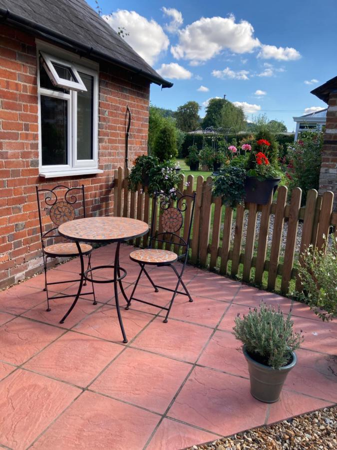 Hunters Moon B&B Tidworth 外观 照片