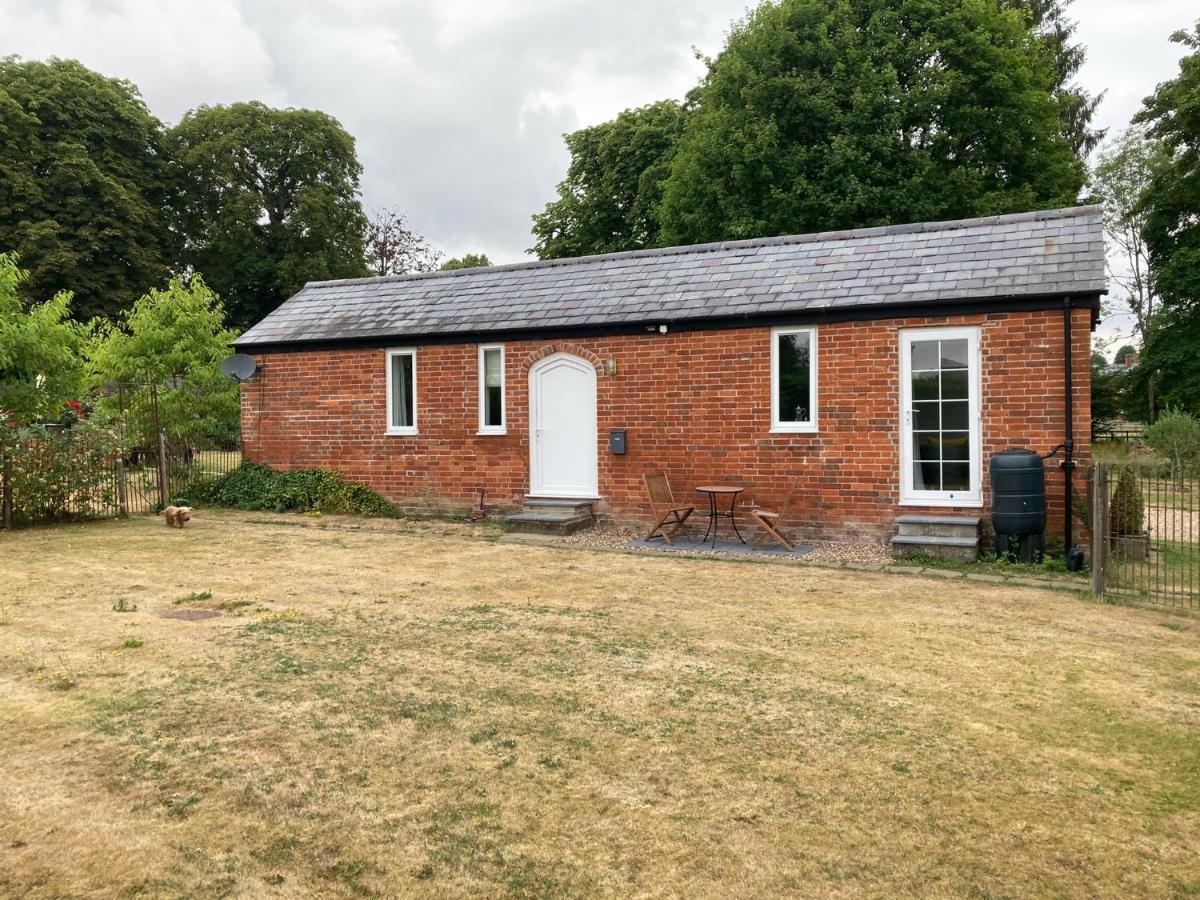 Hunters Moon B&B Tidworth 外观 照片