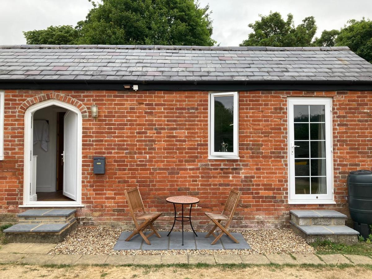 Hunters Moon B&B Tidworth 外观 照片